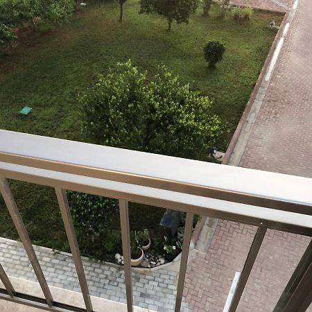 Deniz Airport Suites Nicosia Exterior foto